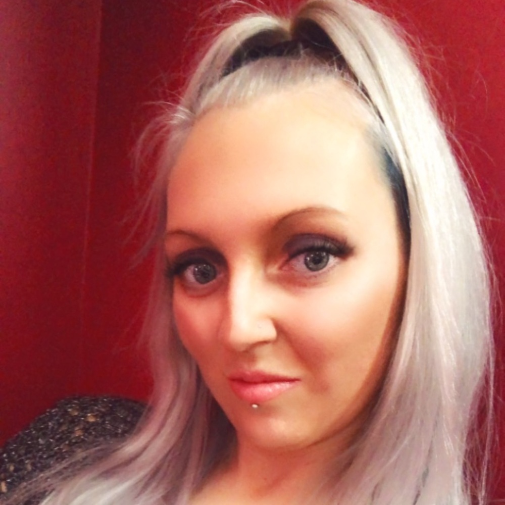 Meet your Posher, Jenn